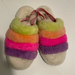 UGG brand Fluff Yeah Logo Slide Slipper size 7 White Multi Colored Stripes